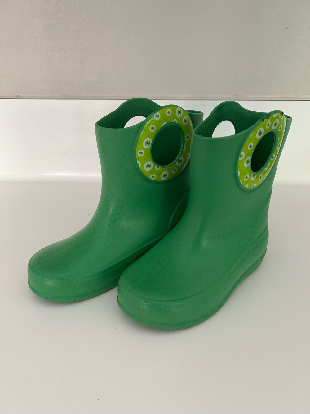Okabashi Kendall Green Waterproof Rain Boots, Easy-Grab Handles size 12 toddler